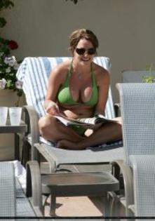 Britney_Spears_1253533035_3