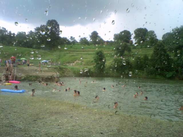 se pune de-o ploaieee