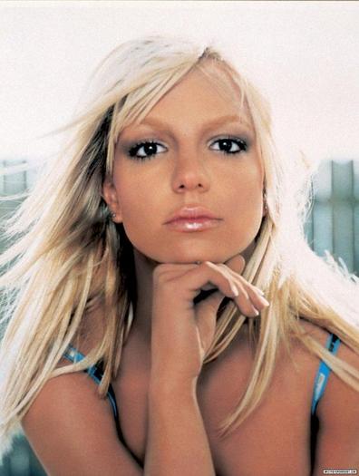 Britney_Spears_1250768018_4