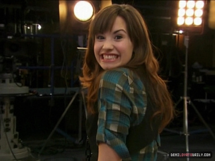 demi-demi-lovato-8248894-400-300