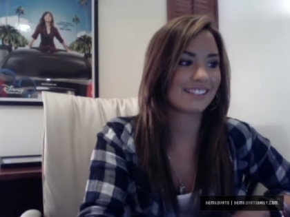 Cambio-Live-Chat-JUNE-30-demi-lovato-13574327-400-300 - Demi Lovato Cambio Live Chat JUNE 30