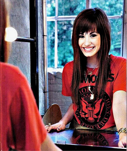 3318353583_82b027c4d4 - Demi Lovato Emo