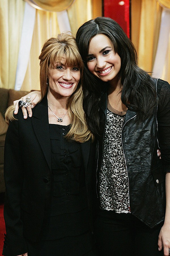 Demi-Lovato-Mom - Demi Lovato and her Mother