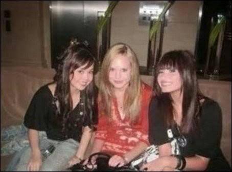 l_4922de795882e17b9c25d3138f916d58 - Demi lovato and Meghan Martin