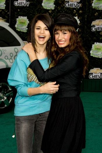 CSH-039468 - Demi Lovato and Selena Gomez