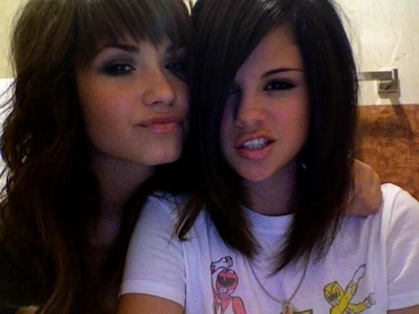 ds%20(8) - Demi Lovato and Selena Gomez