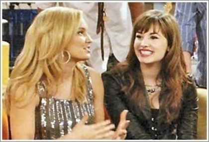 Demi-and-Tiffany-demi-lovato-and-tiffany-thornton-5825531-284-193 - Demi Lovato and Tiffany Thornton