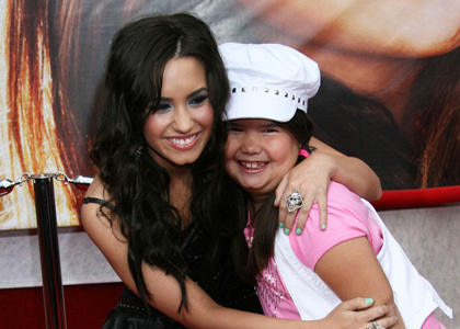 demi-lovato-hannah-premiere - Demi Lovato at hannah montana premier