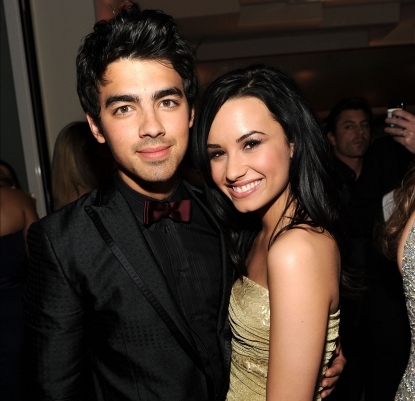 115685_joe-jonas-and-demi-lovato-step-out-at-the-vanity-fair-oscars-after-party-in-la-on-march-7-201 - Demi Lovato at oscars