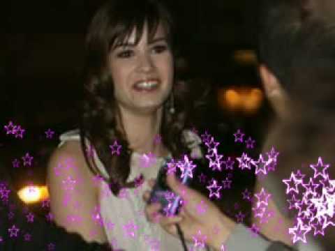 0 - Demi Lovato at twilight premiere