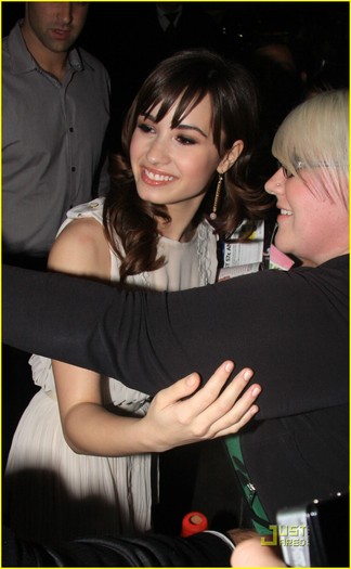 demi-lovato-twilight-premiere-11 - Demi Lovato at twilight premiere