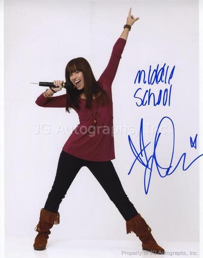 226640 - Demi Lovato autograph