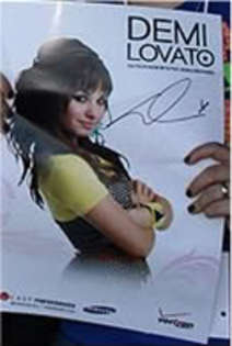 AfterMeetingDemi - Demi Lovato autograph