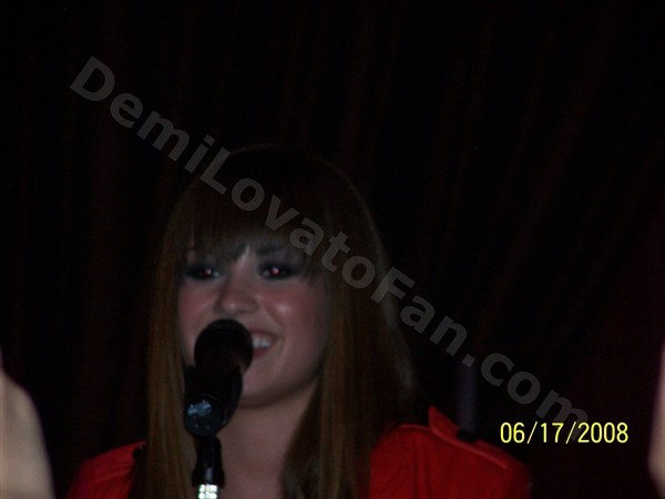 101_6613 - Demi Lovato Cleveland OH