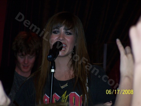 101_6623 - Demi Lovato Cleveland OH