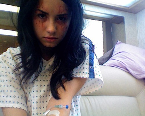 demi-lovato-041310-1 - Demi Lovato greys anatomy