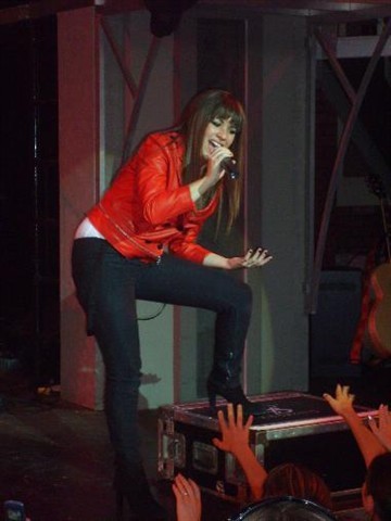 demi2 - Demi Lovato Hershey Park PA