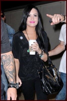 normal_mtvstudios001 - Demi Lovato Leaving ABC Studios NYC