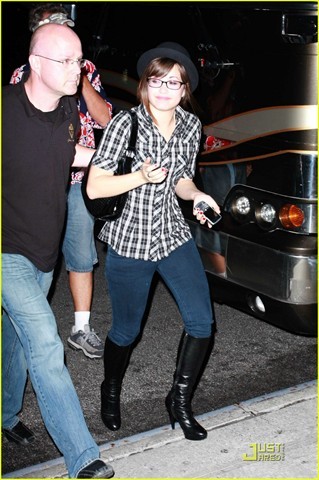 7 - Demi Lovato Leaving NYC Hotel