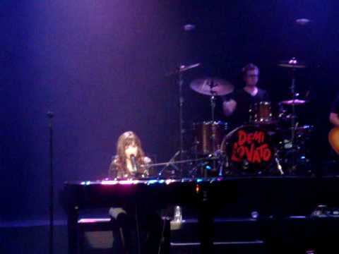 6 - Demi Lovato Live at the Wiltern