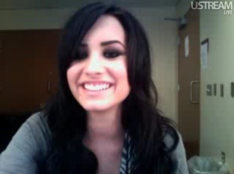 Demi-Lovato-Live-Chat - demi lovato live on ustream