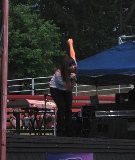 gg - Demi Lovato Six Flags Great Adventure NJ