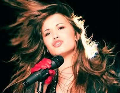 normal_demi-lovato-get-back-vide-1
