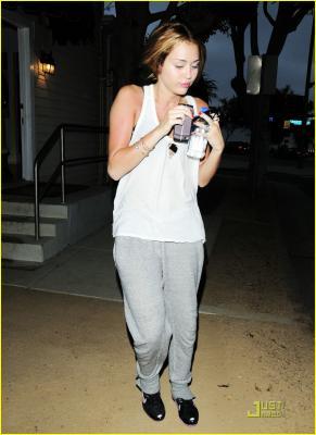 normal_003 - 0 Destiny Hope Candids Leaving a Gym in West Hollywood June 30 2010