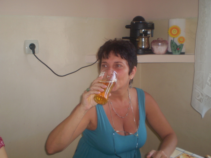 dupa mici,merge o bere