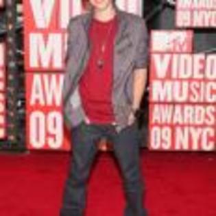 Justin_Bieber_1267178272_4 - justin bieber