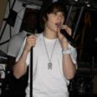 Justin_Bieber_1267178346_2 - justin bieber