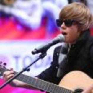 Justin_Bieber_1267199075_1 - justin bieber