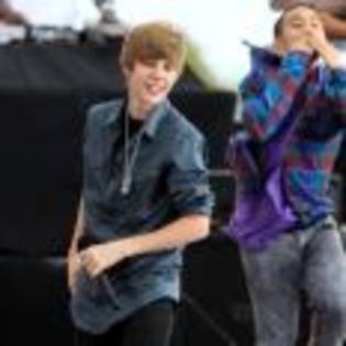 Justin_Bieber_1267365826_4 - justin bieber