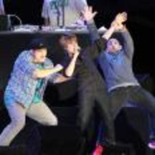 Justin_Bieber_1267444878_1 - justin bieber