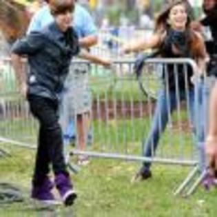 Justin_Bieber_1267464029_2 - justin bieber