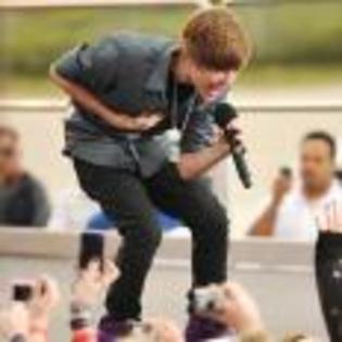 Justin_Bieber_1267464065_1 - justin bieber