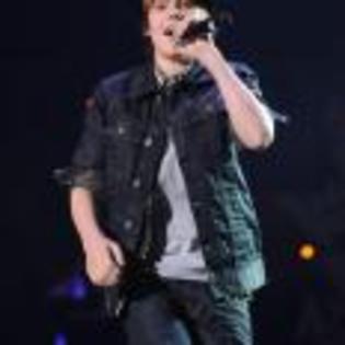 Justin_Bieber_1267514696_2 - justin bieber