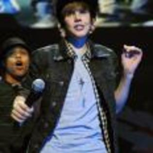 Justin_Bieber_1267514737_0 - justin bieber