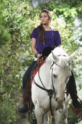 normal_3x29Goodbye17 - 0 Disney Channel  Hannah Season 3  Promotional Stills 3 29 Miley Says Goodbye