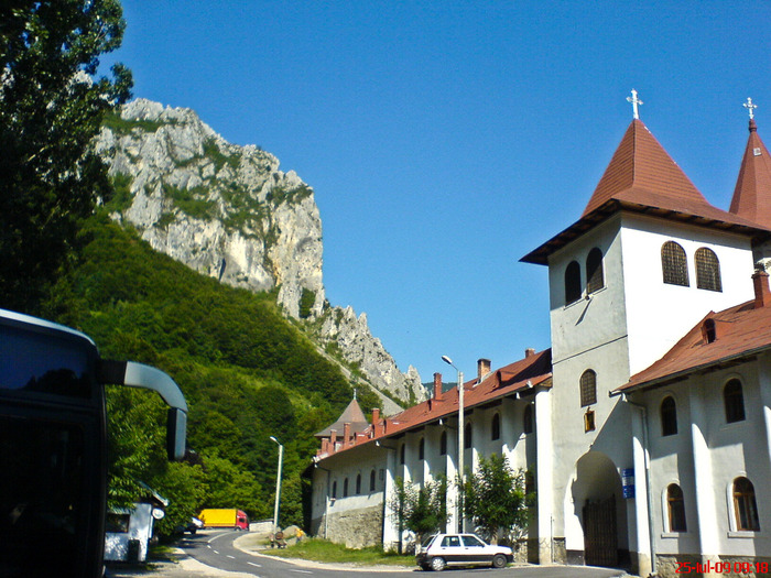 MANASTIREA RAMET - CALATORIE PRIN ROMANIA