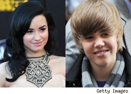demijustin120109 - Demi Lovato and Justin Bieber