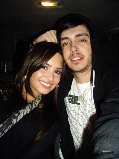 Demi-private-demi-lovato-8358575-453-604 - Demi Lovato rare