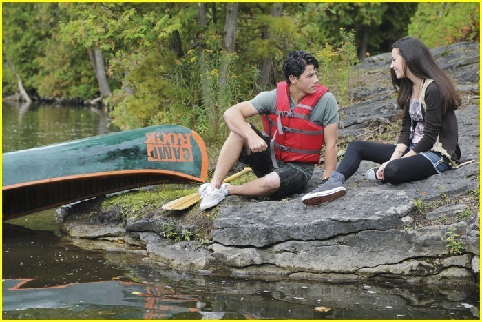 New-Camp-Rock-2-stills-camp-rock-2-13453740-700-467 - CAMP ROCK 2