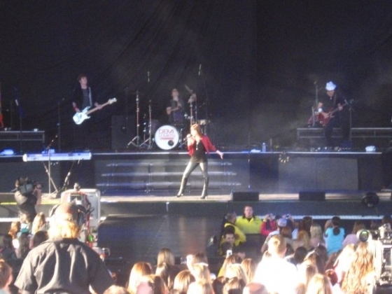 15 - Demi Lovato live in concert