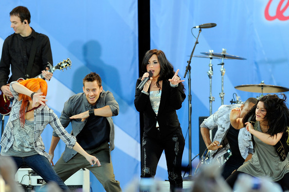 Jonas+Brothers+Demi+Lovato+Perform+ABC+Good+9vSPw242dunl