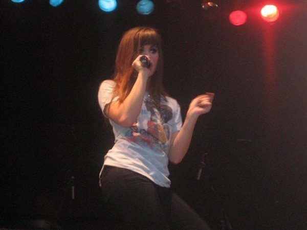 grtad%20(9) - Demi Lovato live in concert