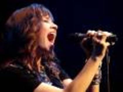 default - Demi Lovato live in concert