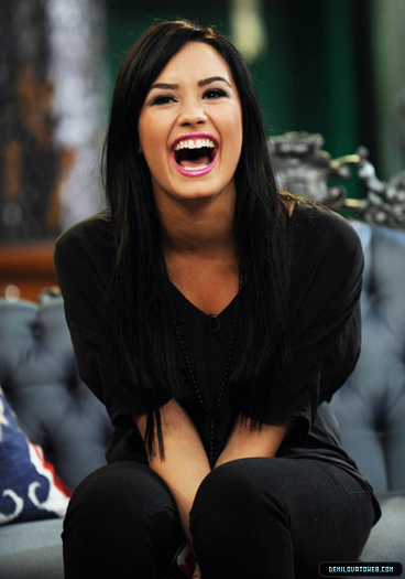 34ovklc - Demi Lovato on MTVs Its On With Alexa Chung
