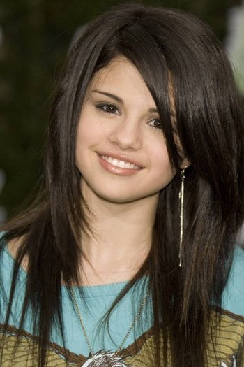 selena-selena-gomez-2132400-400-600 - selena gomez