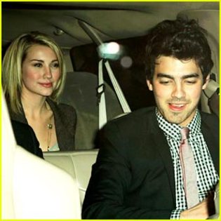 joe-jonas-chelsea-staub